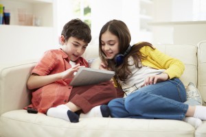 Jugend und Internet – So bewegen sich Kinder gefahrlos durchs Netz